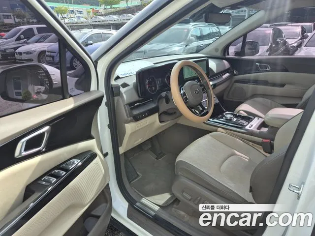 Kia Carnival 2021 thumb 10