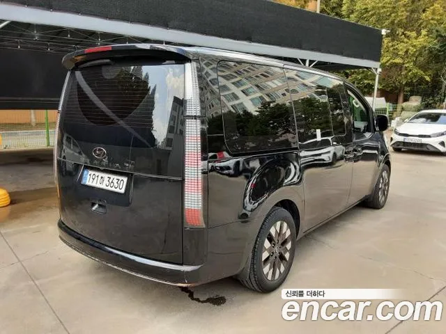 Hyundai Staria 2022 thumb 2