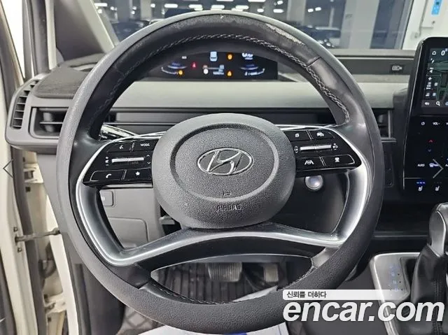 Hyundai Staria 2021 thumb 9