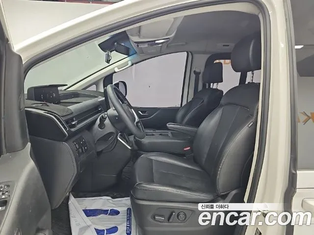 Hyundai Staria 2021 thumb 12