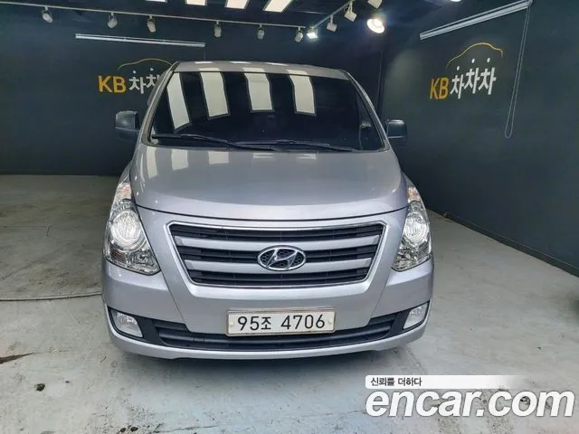 Hyundai Starex 2017 thumb 2