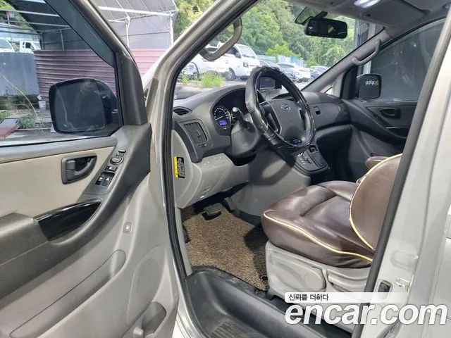 Hyundai Starex 2017 thumb 8
