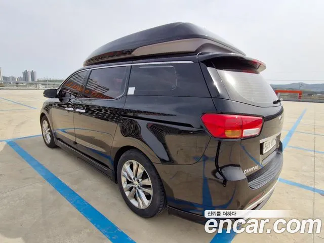 Kia Carnival 2015 thumb 5