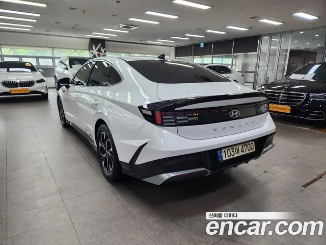 Hyundai Sonata 2023 thumb 2