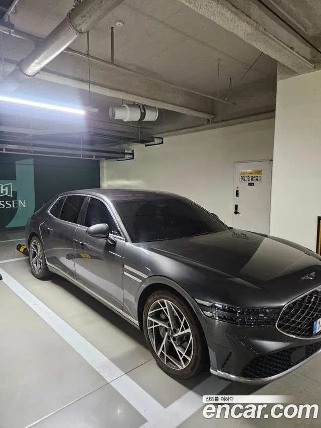 Genesis G90 2022 thumb 4