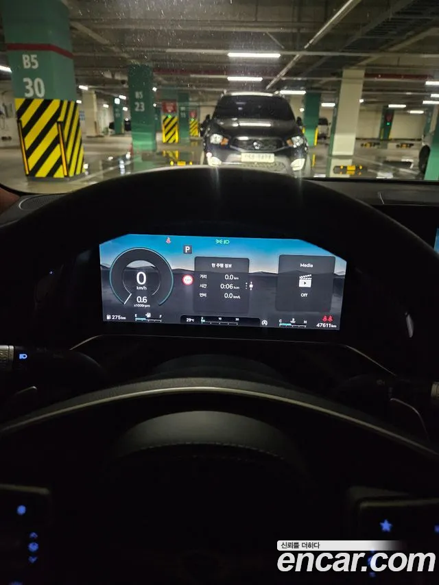 Genesis G90 2022 thumb 5