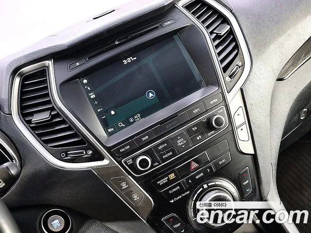 Hyundai Santa Fe 2016 thumb 6