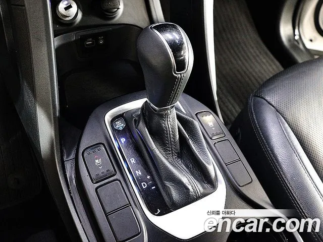 Hyundai Santa Fe 2016 thumb 7