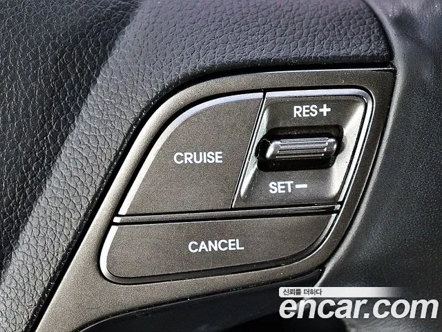 Hyundai Santa Fe 2016 thumb 9
