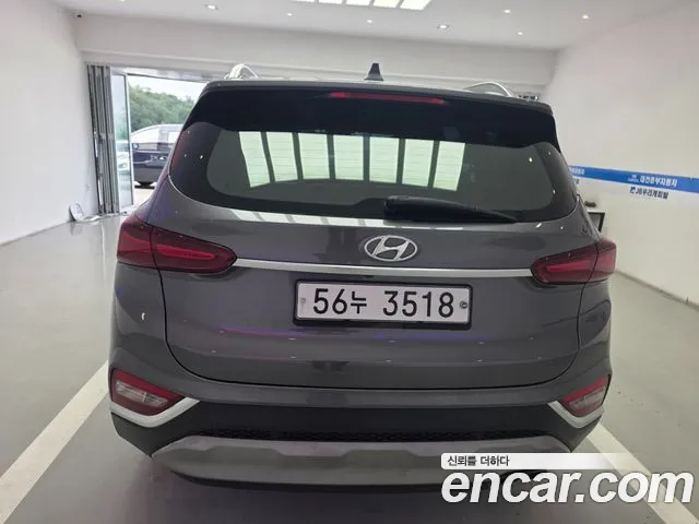 Hyundai Santa Fe 2019 thumb 4
