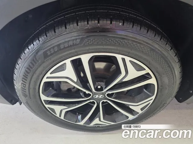 Hyundai Santa Fe 2019 thumb 5