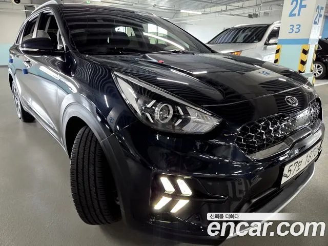 Kia Niro 2019 thumb 2