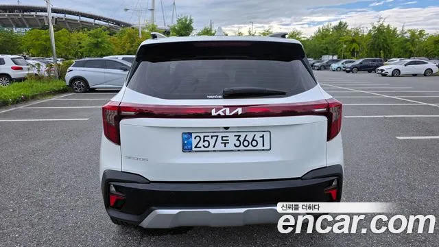 Kia Seltos 2024 thumb 4