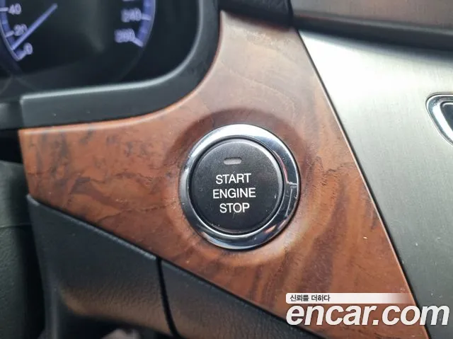 KG_Mobility_Ssangyong Chairman 2013 thumb 8
