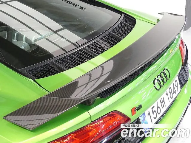 Audi R8 2021 thumb 10