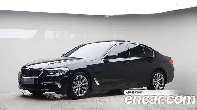 BMW 5 серии 2019 thumb 11