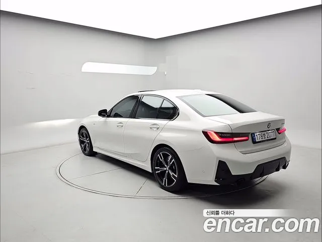 BMW 3 серии 2024 thumb 2