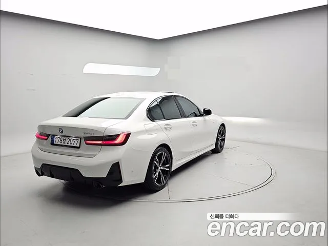 BMW 3 серии 2024 thumb 4