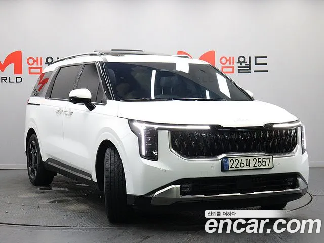 Kia Carnival 2024 thumb 3