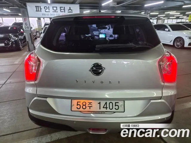 KG_Mobility_Ssangyong TIBOLI 2015 thumb 4