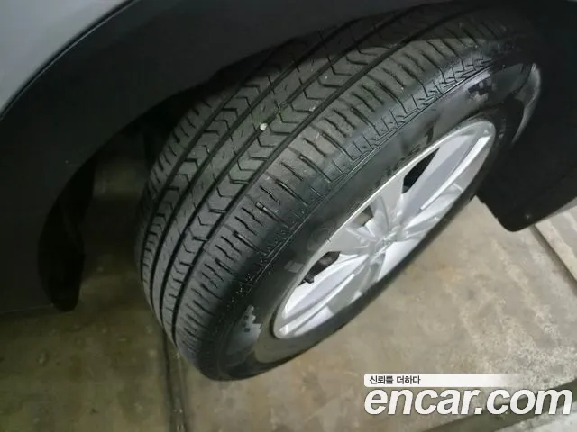 KG_Mobility_Ssangyong TIBOLI 2015 thumb 7