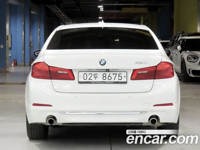 BMW 5 серии 2019 thumb 3