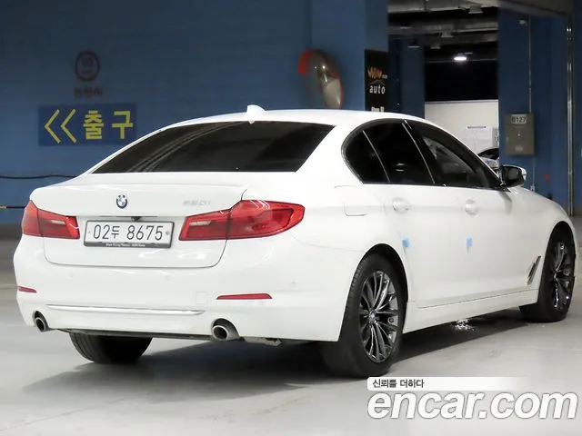 BMW 5 серии 2019 thumb 4