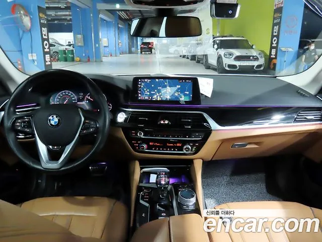 BMW 5 серии 2019 thumb 5