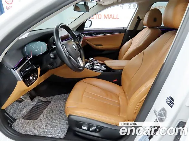 BMW 5 серии 2019 thumb 6