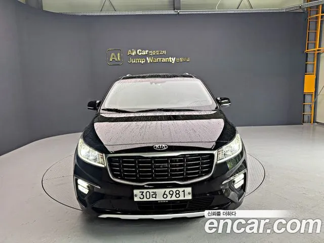Kia Carnival 2018 thumb 2