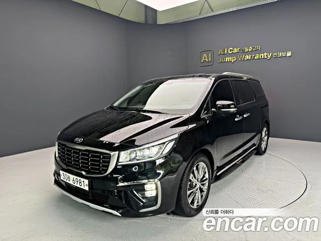 Kia Carnival 2018 thumb 3