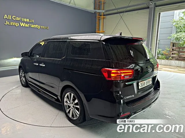 Kia Carnival 2018 thumb 4