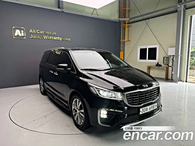Kia Carnival 2018 thumb 5
