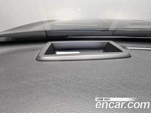 Genesis G90 2019 thumb 9