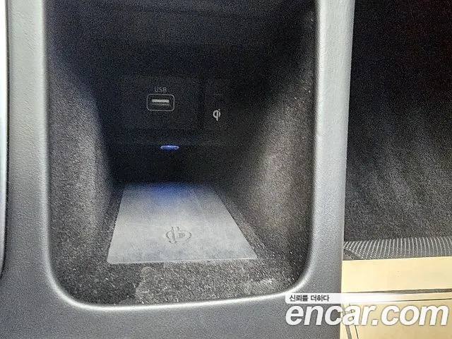 Genesis G90 2019 thumb 10