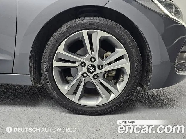 Hyundai Avante 2015 thumb 5