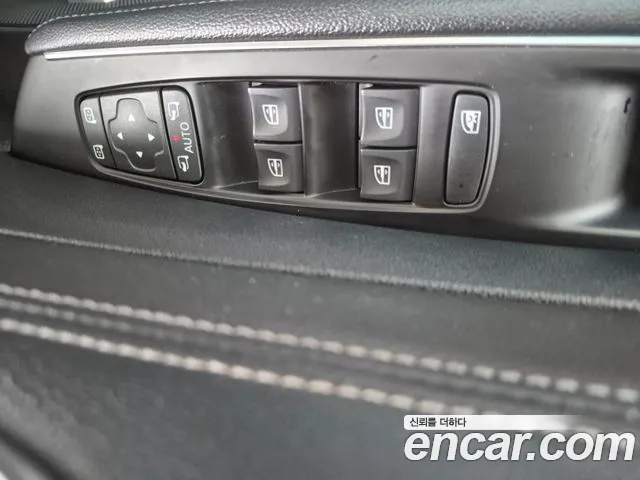Renault-KoreaSamsung Megane 2016 thumb 7