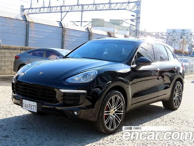Porsche Cayenne 2016 thumb 2
