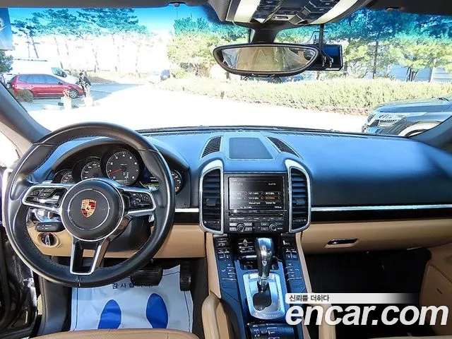Porsche Cayenne 2016 thumb 7