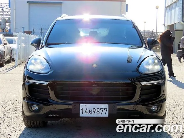 Porsche Cayenne 2016 thumb 11