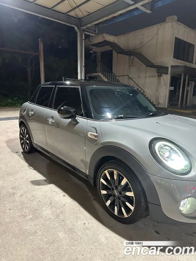 Mini Hatch 2021 thumb 4