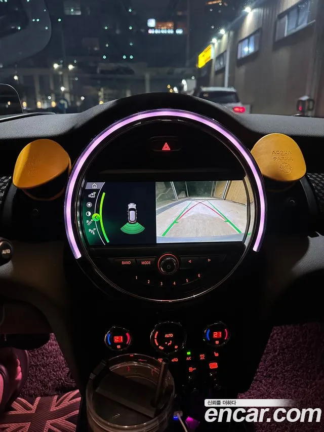 Mini Hatch 2021 thumb 7