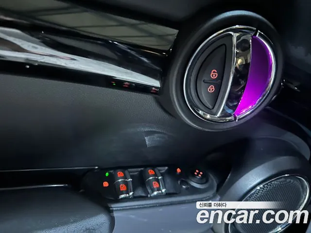 Mini Hatch 2021 thumb 8