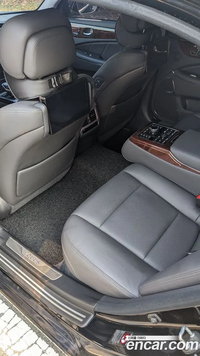 Hyundai Equus 2015 thumb 10