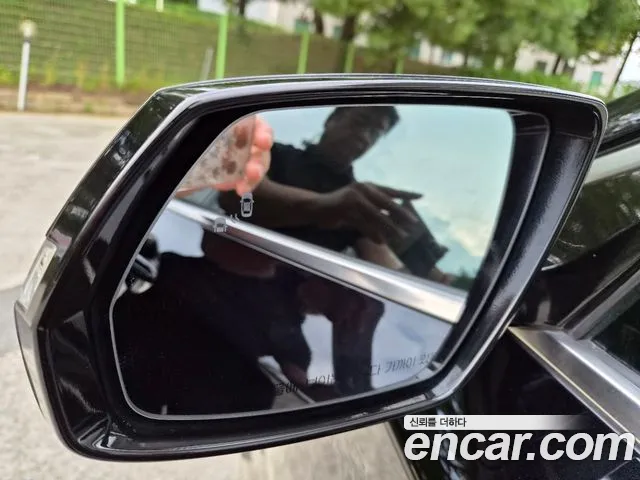 Genesis G80 2019 thumb 10