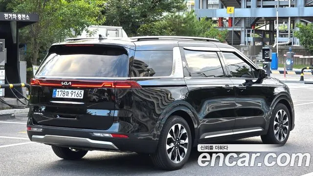 Kia Carnival 2022 thumb 3