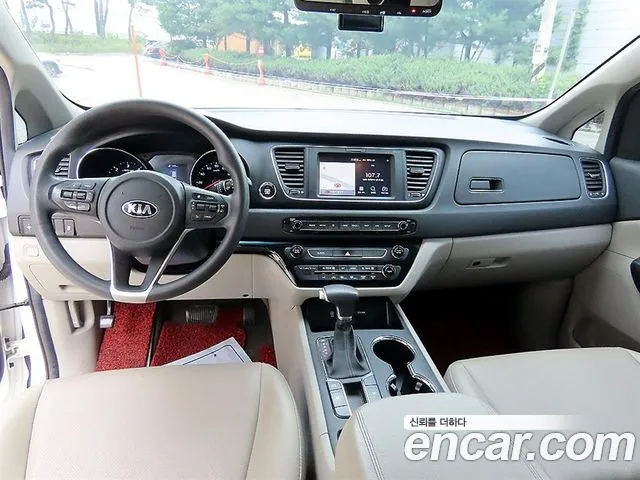 Kia Carnival 2019 thumb 8