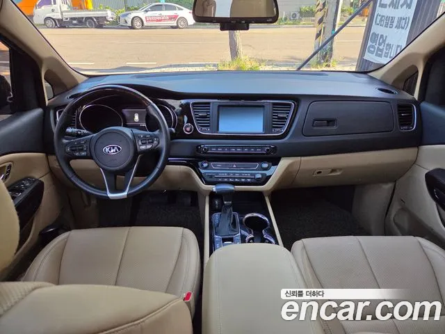 Kia Carnival 2020 thumb 7