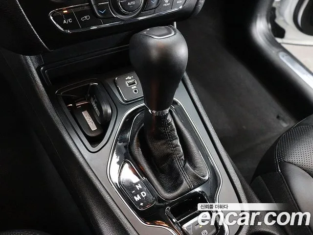 Jeep Cherokee 2020 thumb 10