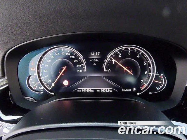 BMW 5-Series 2018 thumb 8